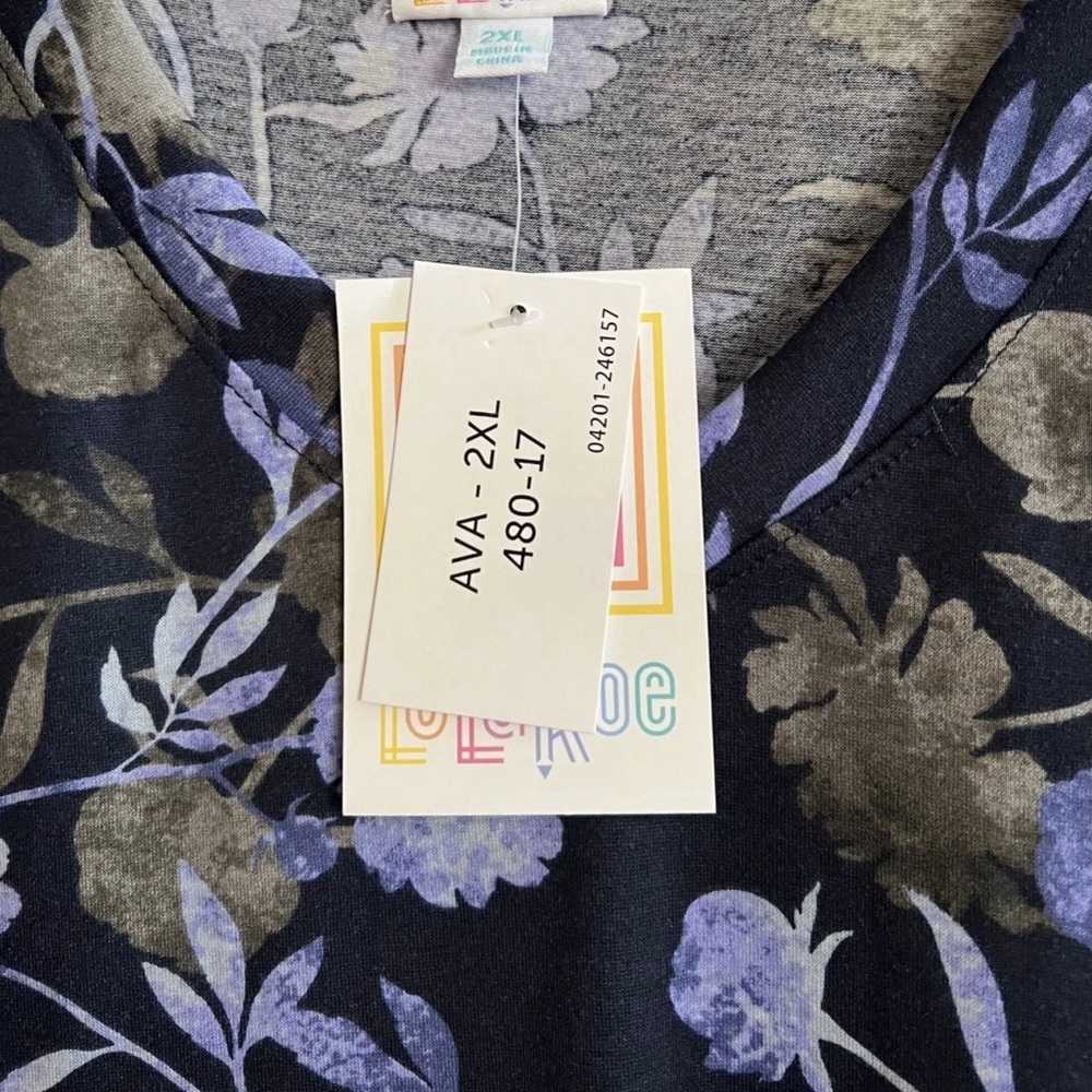 Lularoe NWT AVA Women Size 2XL Navy Blue Floral V-neck Long Sleeve Dress - Picture 2 of 2
